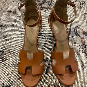 Brand new worn once Hermes wedges sandals